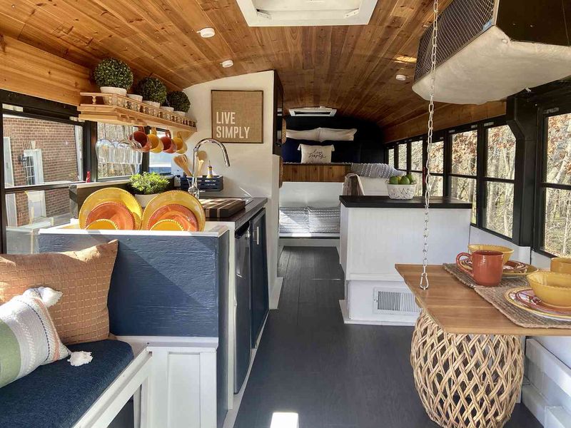 Renovated School Buses (Skoolies)