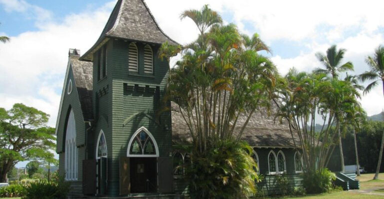 Here Are 20 Beautiful Century-Old Homes In Hawaii