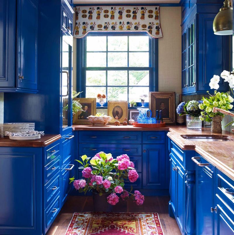 Bright-Colored Cabinetry For Personality