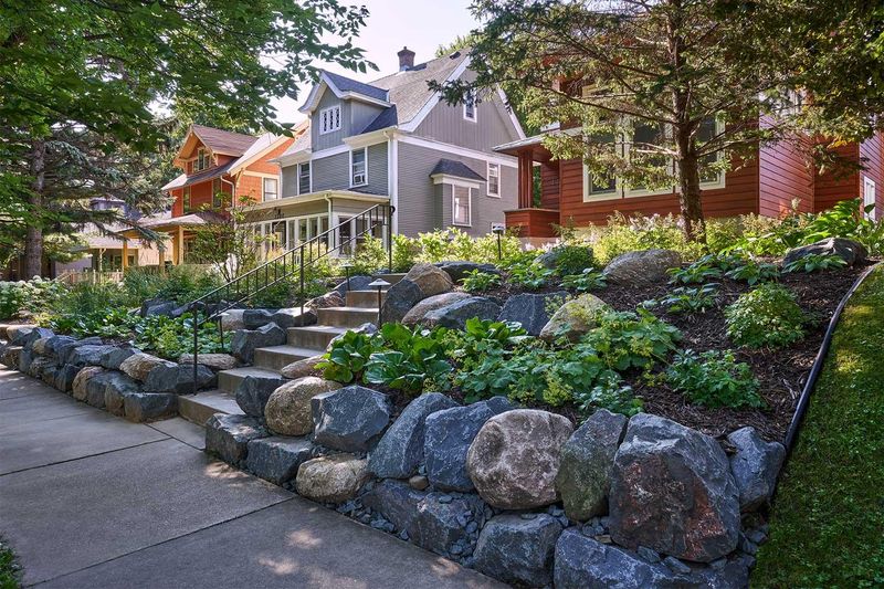 Layered Rock Retaining Walls