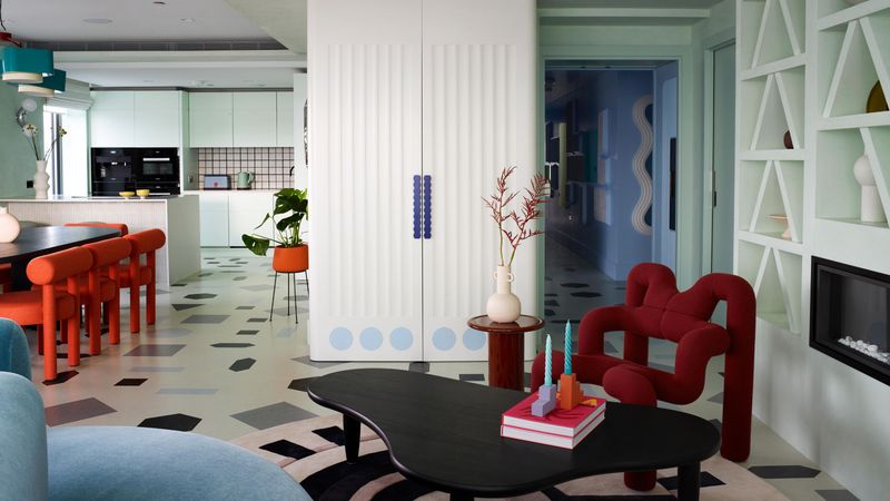 Mint Green And Raspberry Home