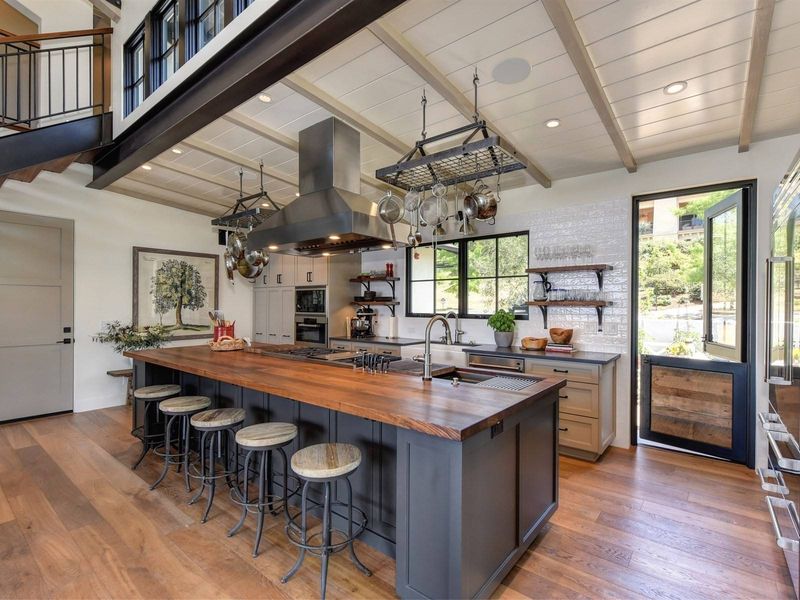 Kitchens That Murmur 'Make Memories Here'