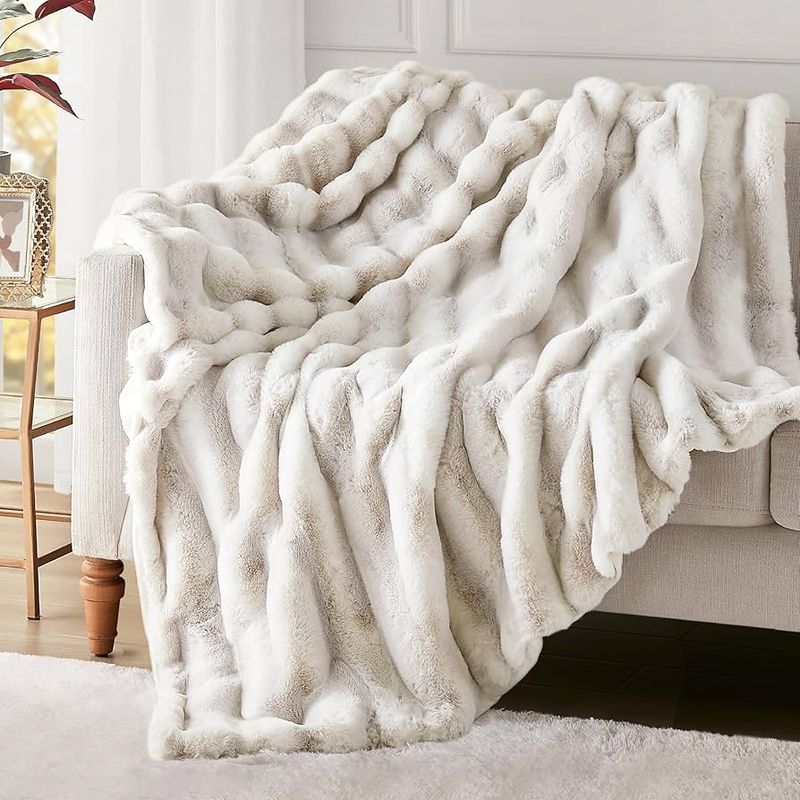 Ridiculously Soft Throw Blankets