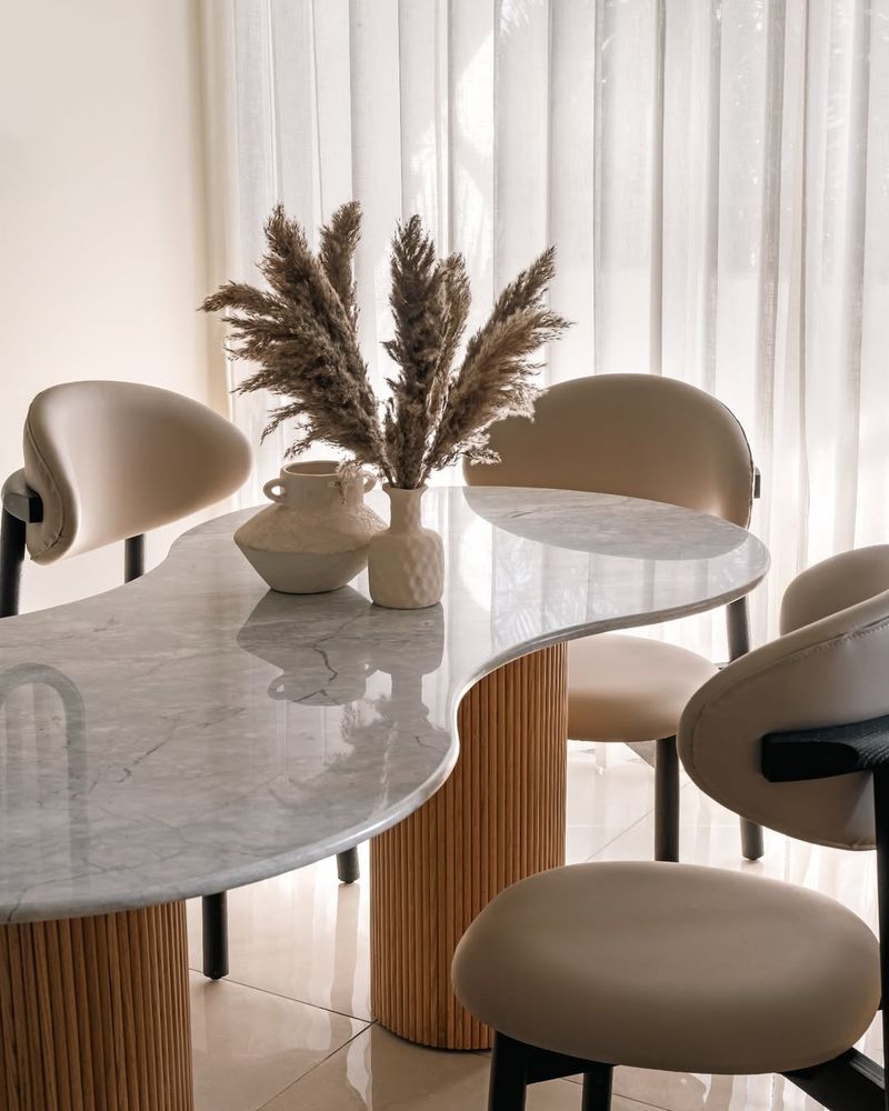 Asymmetry Promotes Comfort