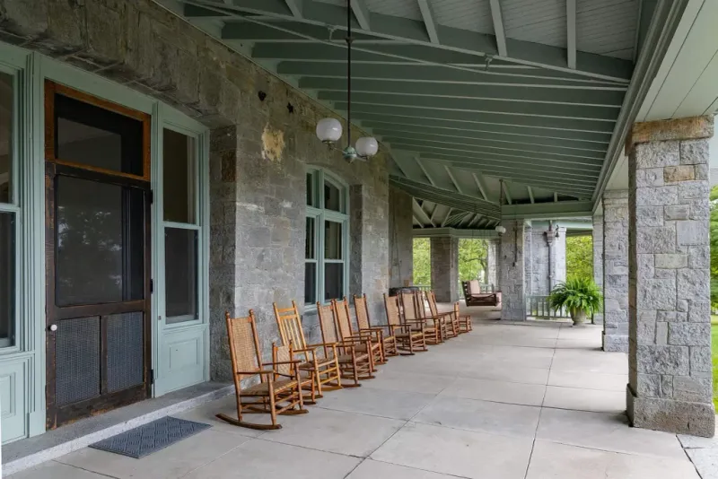 Lakefront Porch