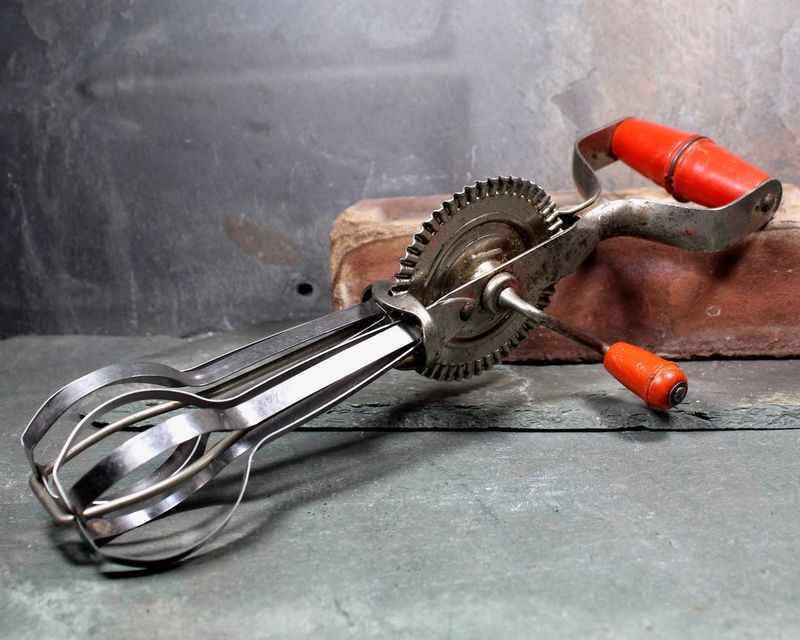 Manual Egg Beater