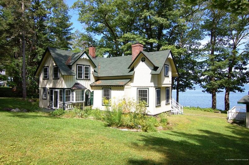 M & E Smith Cottage – Bayside
