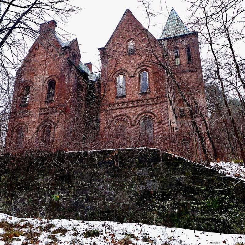 Wyndcliffe Mansion – Rhinecliff, New York