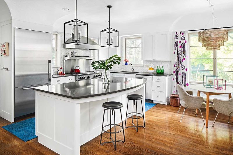 Extra White – Sherwin-Williams