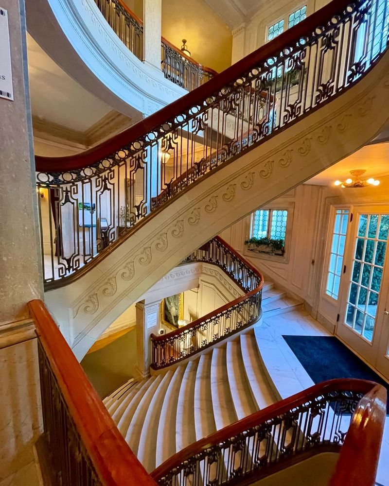 Grand Staircase