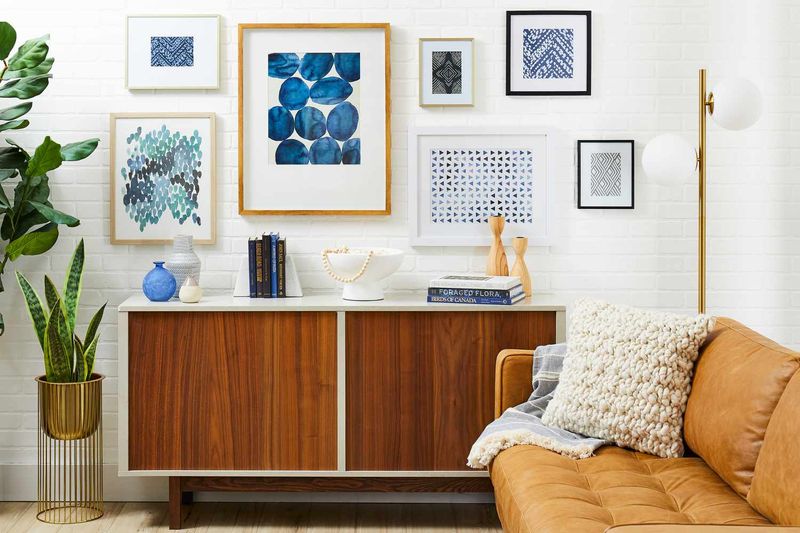 Hang Striking Wall Art