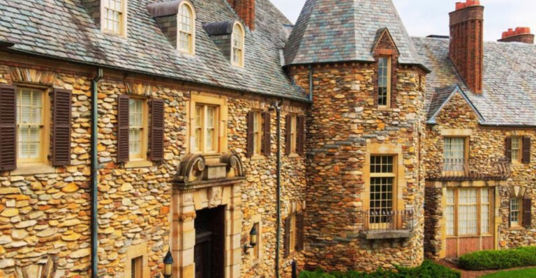 Take A Look At 25 Grand Historic North Carolina Homes With Million-Dollar Price Tags