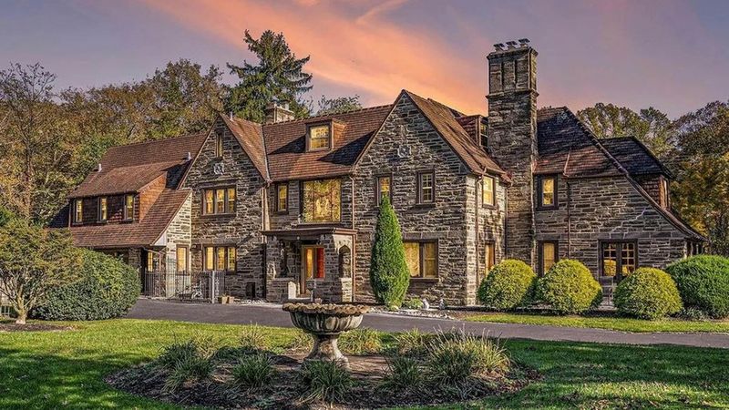 The Morgantown Manor