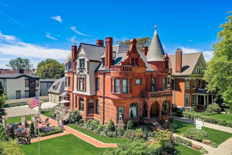 The Schuster Mansion – Milwaukee