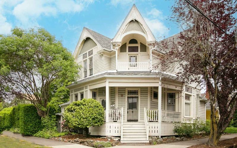 The Wheeling Victorian