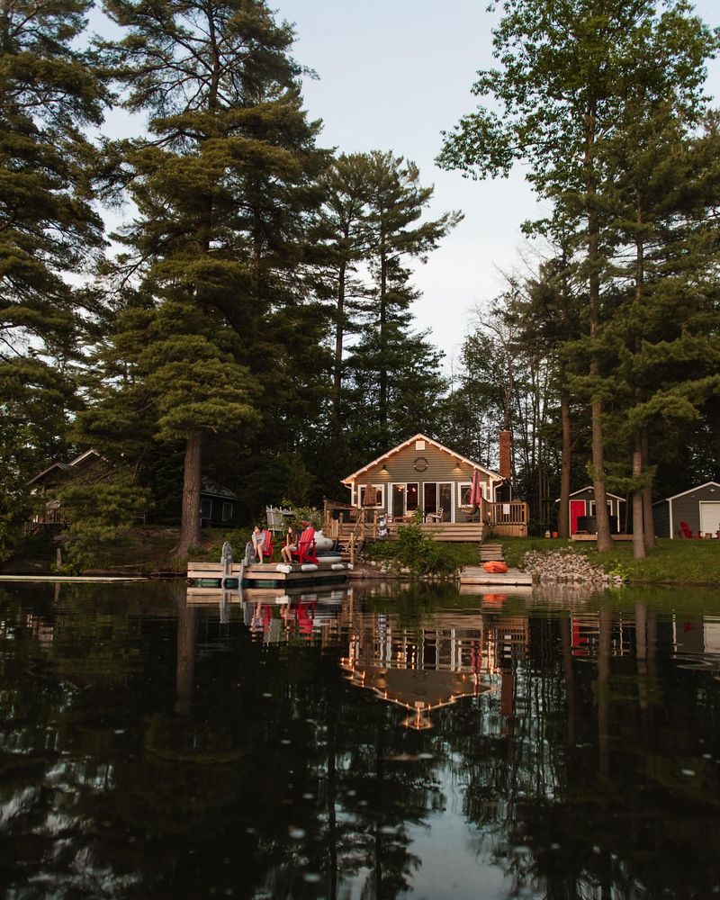 The Lakeside Cottage