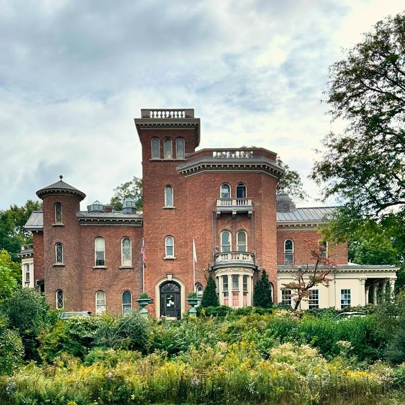 The Red Brick House – Litchfield, Connecticut