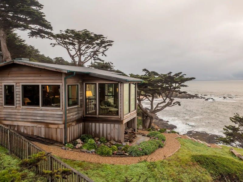 The Coastal Retreat