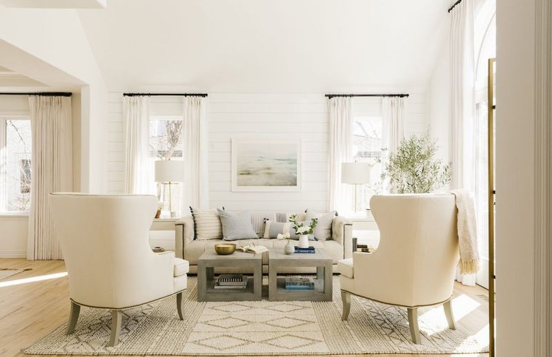 Dove Wing – Benjamin Moore