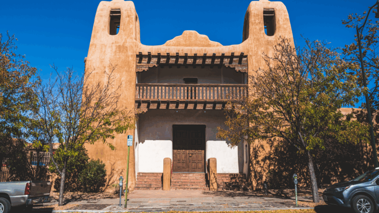 16 New Mexico’s Adobe Dream Homes With Centuries Of Style