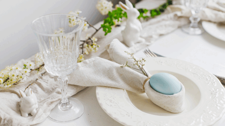 19 Simple Easter Table Decor Ideas To Try This Spring