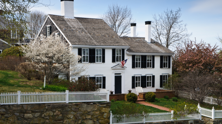 16 New Hampshire’s Storybook Colonials Still Standing Strong