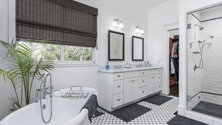 17 Transitional Bathrooms That Will Convince You To Mix It Up
