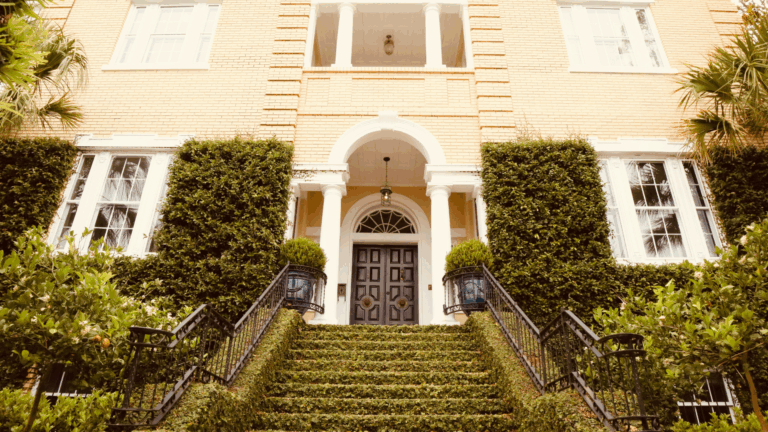 15 South Carolina’s Southern Belle Homes Full Of History