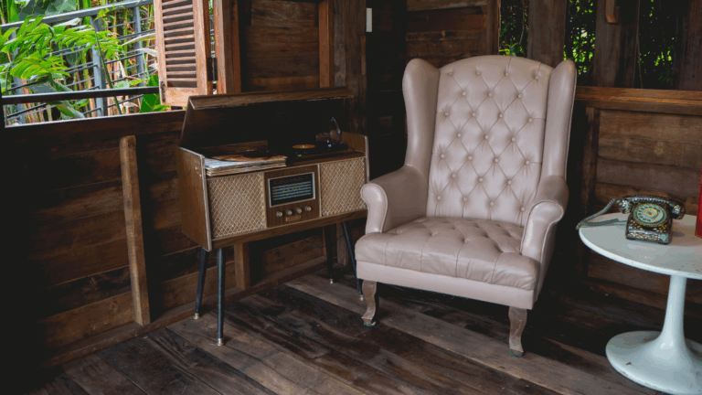 Boomers And Gen X Had These 18 Things In Their Homes (Younger Generations Are Stumped)