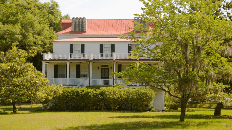 15 North Dakota’s Coziest Century-Old Houses