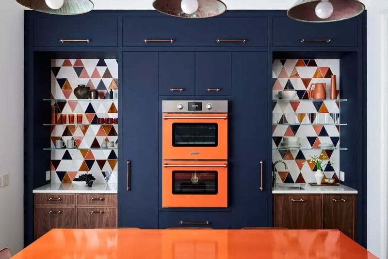 Bold Kitchen Accents