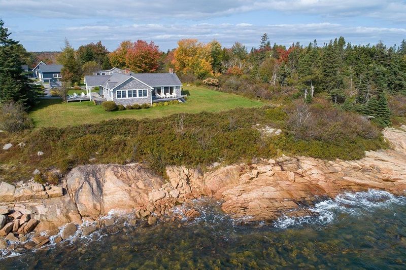 Seaside Cottage – Maine Coast
