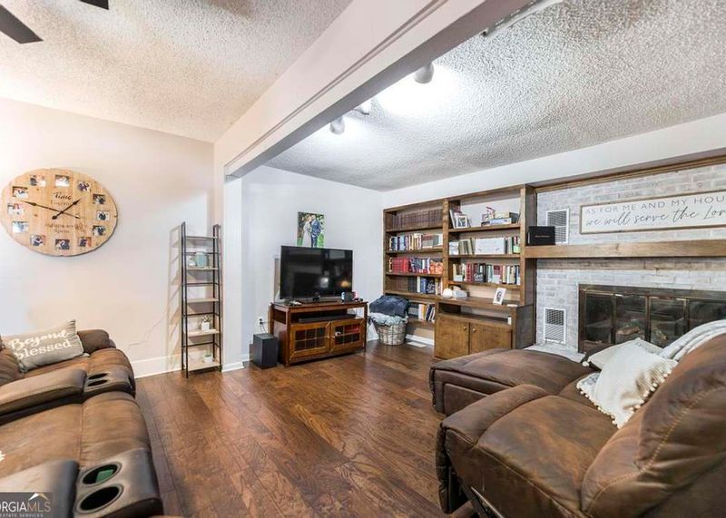 Cozy Corners and Family Chapters