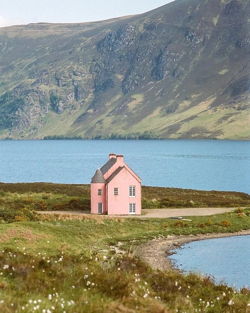 Cottage by the Lake