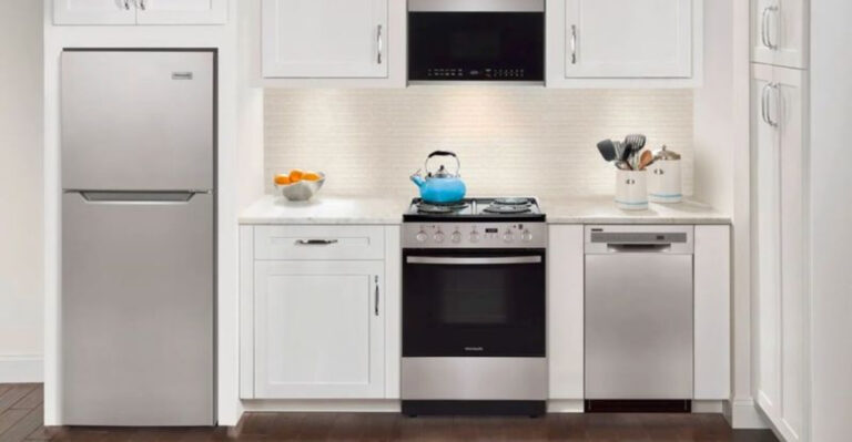 10 Things Perfect For A Small Kitchen, According To Designers (Plus Extra 8 For Everyone Into Tiny Living)