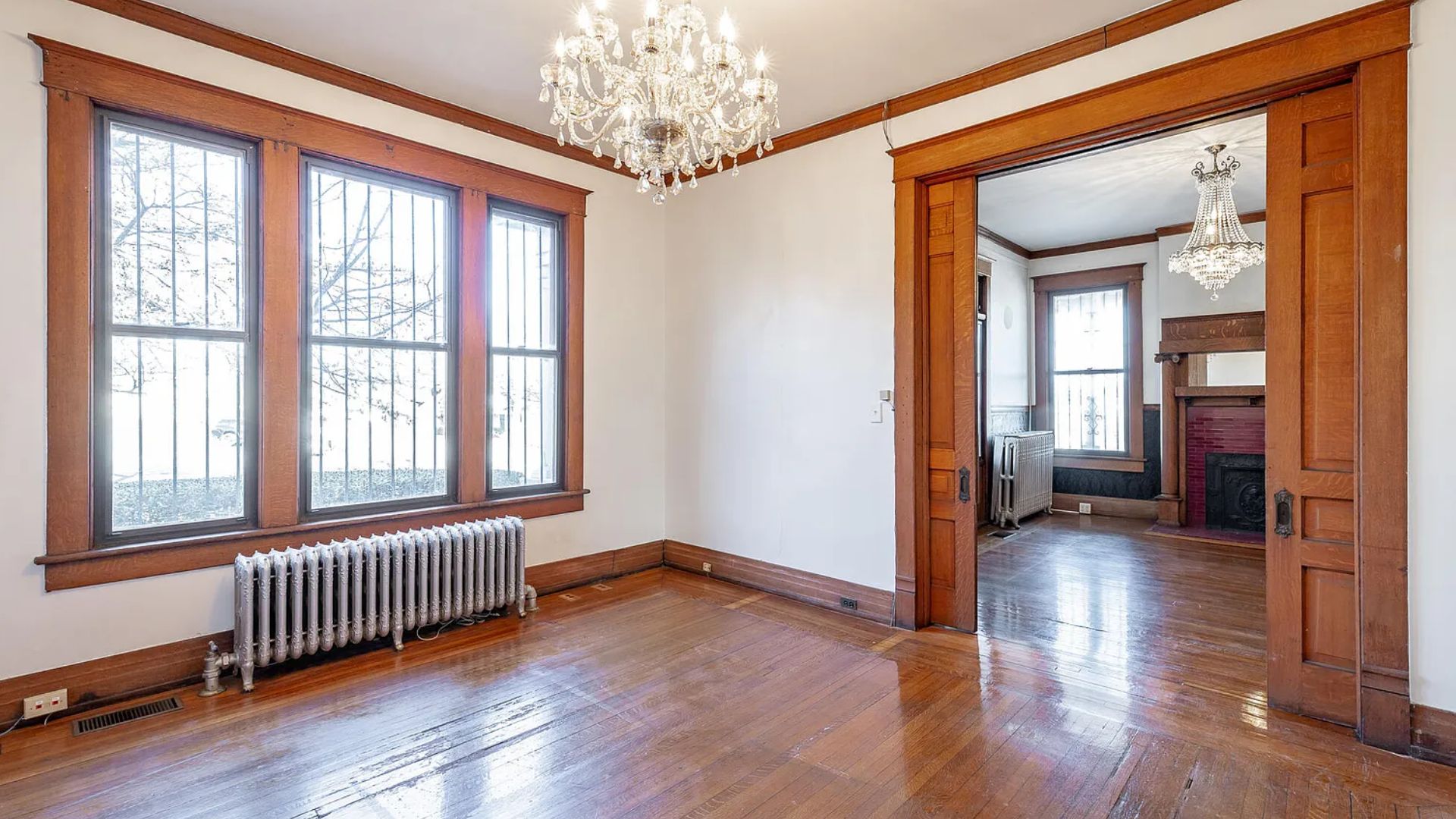 secondary bedroom in a victorian house