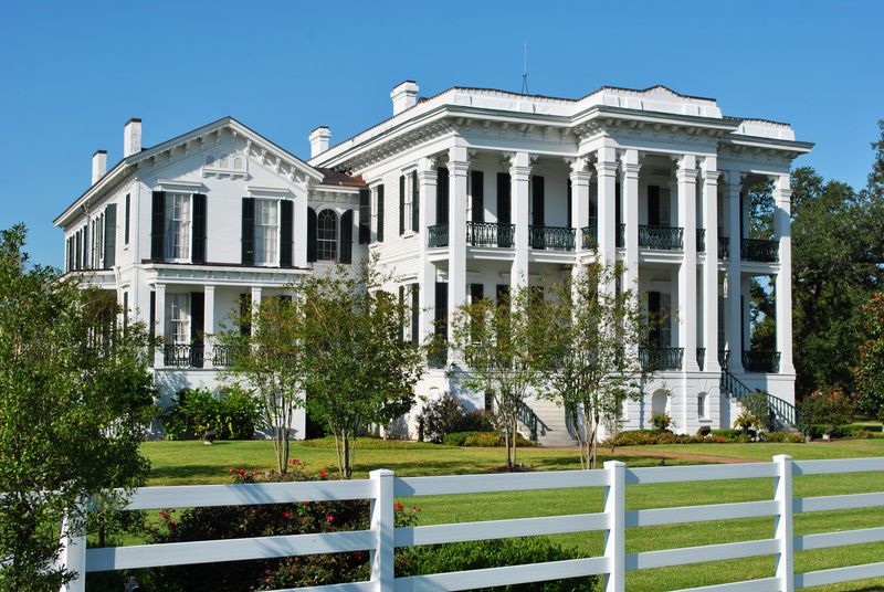Nottoway Plantation: The South's White Castle