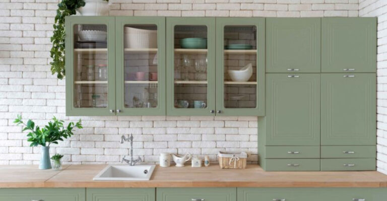 15 Next Big Kitchen Cabinet Colors You’ll See Everywhere