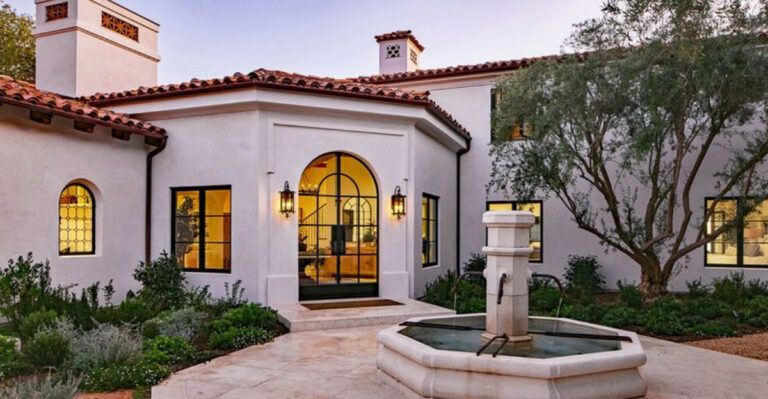 15 Old World Home Styles We’re Still Obsessed With