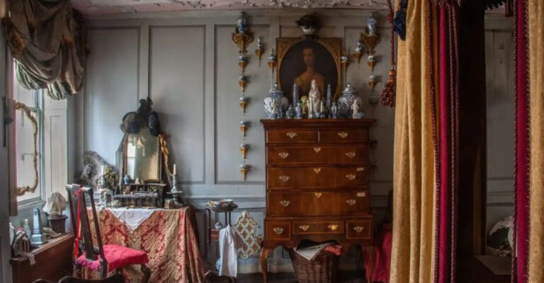 15 Photos Frozen In Time Of A 300-Year-Old Weavers’ House