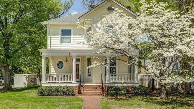 15 Photos Inside 4 Stunning Historic Richmond Homes Under $1M