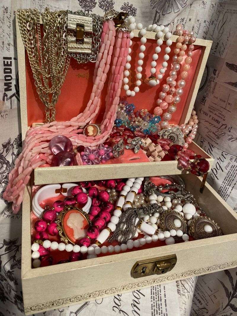 Vintage Costume Jewelry