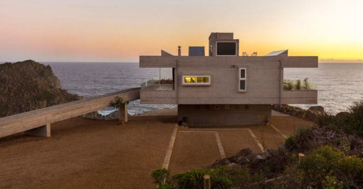 15 Tiny Beach Houses That Make Your Apartment Look Like a Mansion