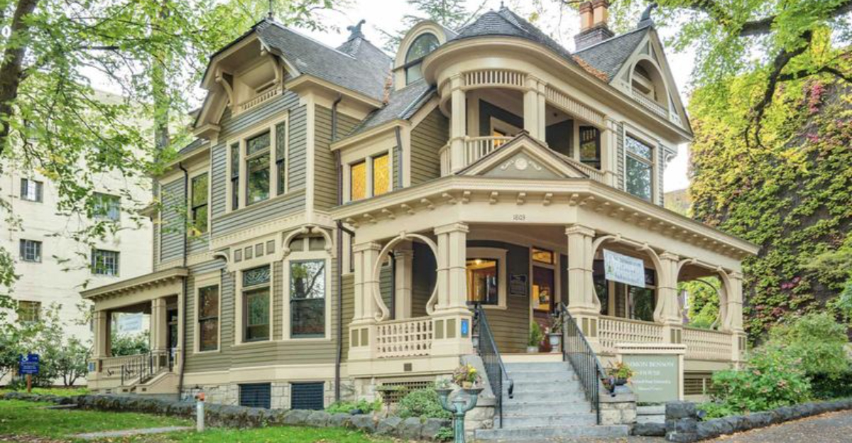 15 Types Of Homes You Will Instantly Regret Buying