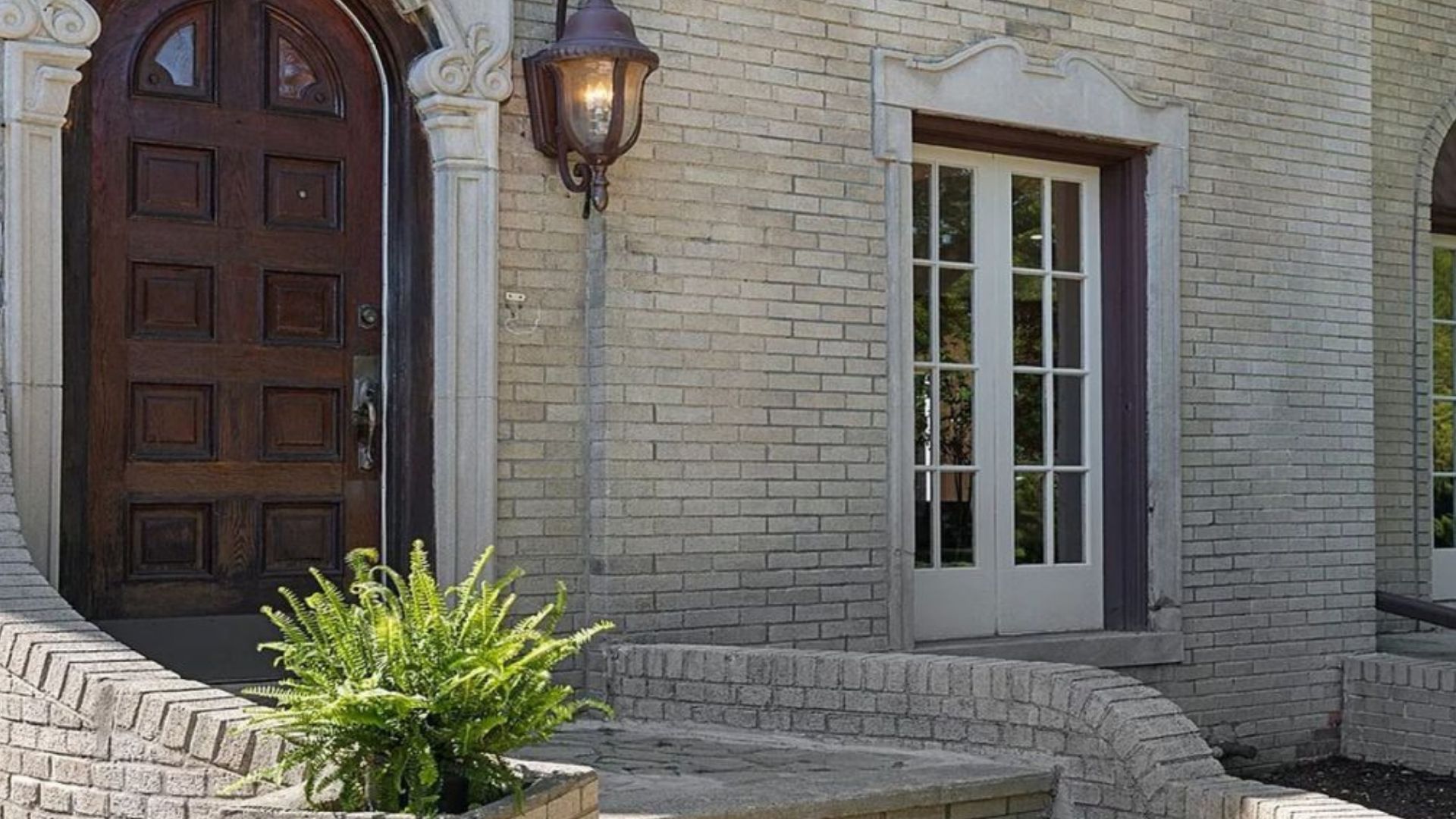 front entrance into the house
