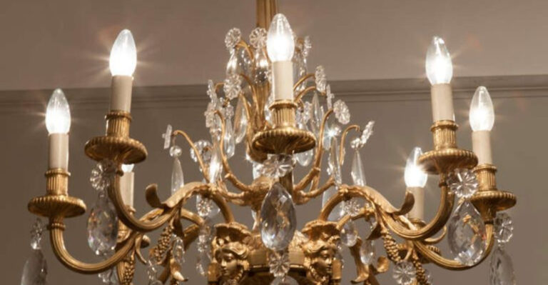 16 Beautiful Sides Of Venetian Chandeliers That Show A Glimpse Of Grandeur