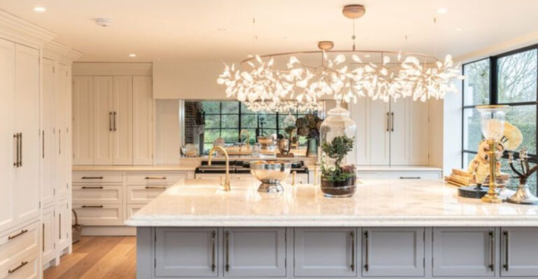 16 Cool Go-To Solutions For An Outdated Kitchen