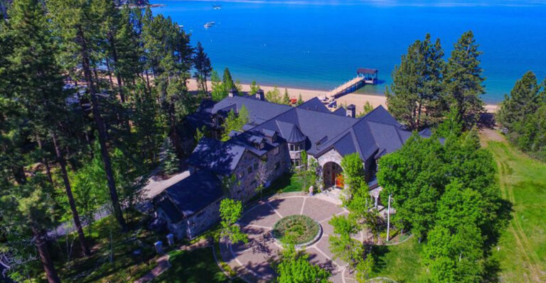 15 Luxury Homes On The World’s Most Beautiful Lakes