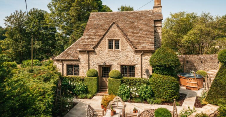 16 Timeless British Style Houses Built For Grace And Comfort