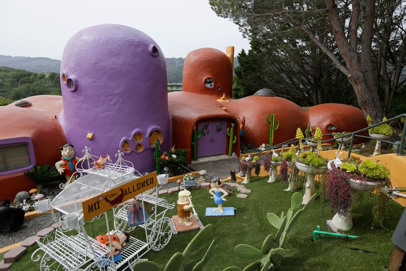 Flintstone House: Cartoon Come To Life